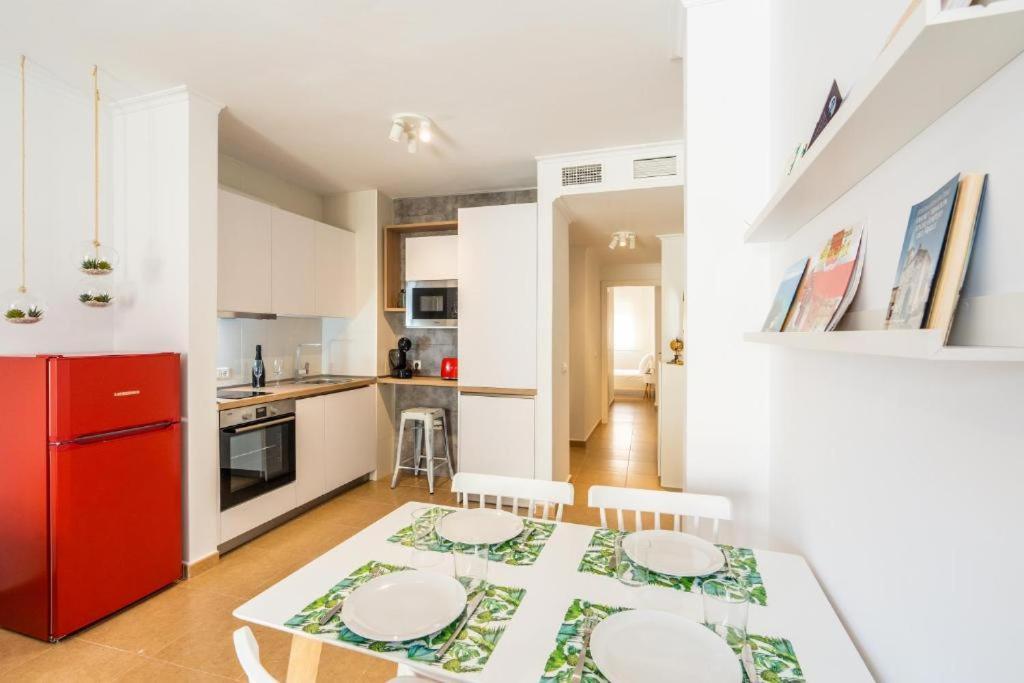Trendy Homes アルメリア エクステリア 写真